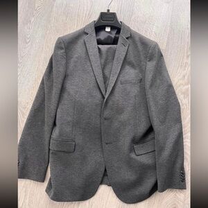 Tip Top Men’s Grey Suit Size 42R / 32Wx30L